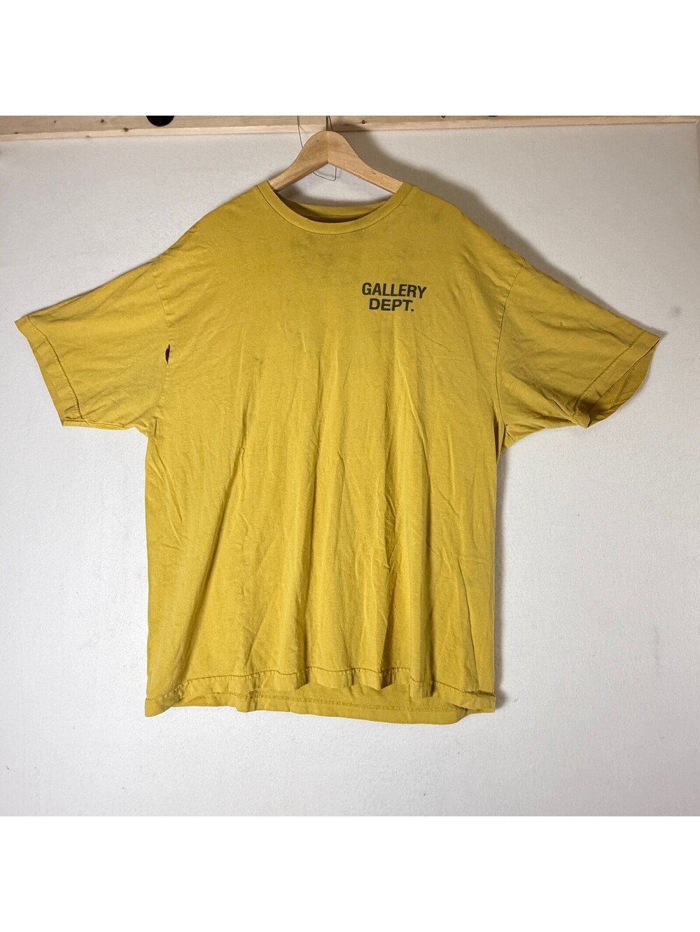 Gallery‎ Dept. Men's Yellow Graphic T-Shirt Size XL Made in USA